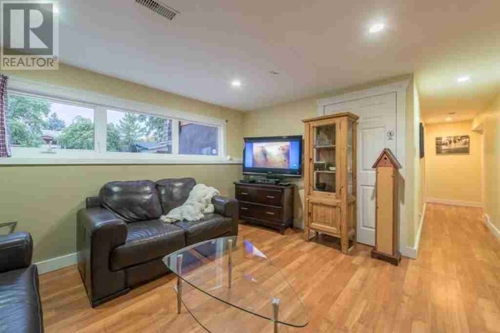 283 99 Avenue SE Willow Park