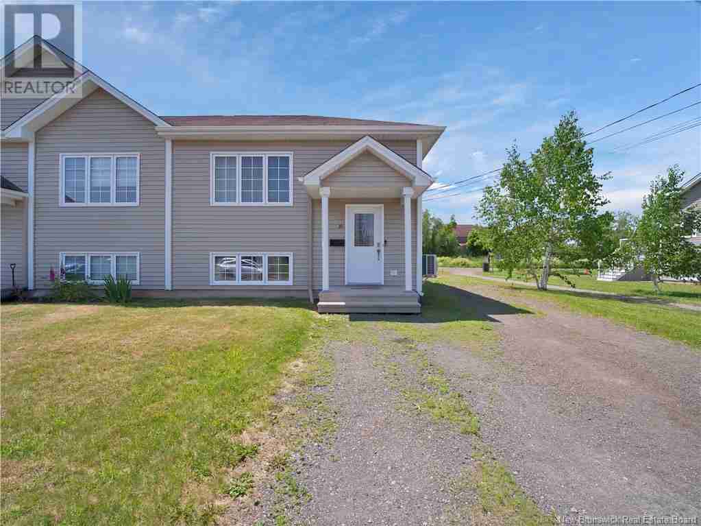 30 Myriam Crescent