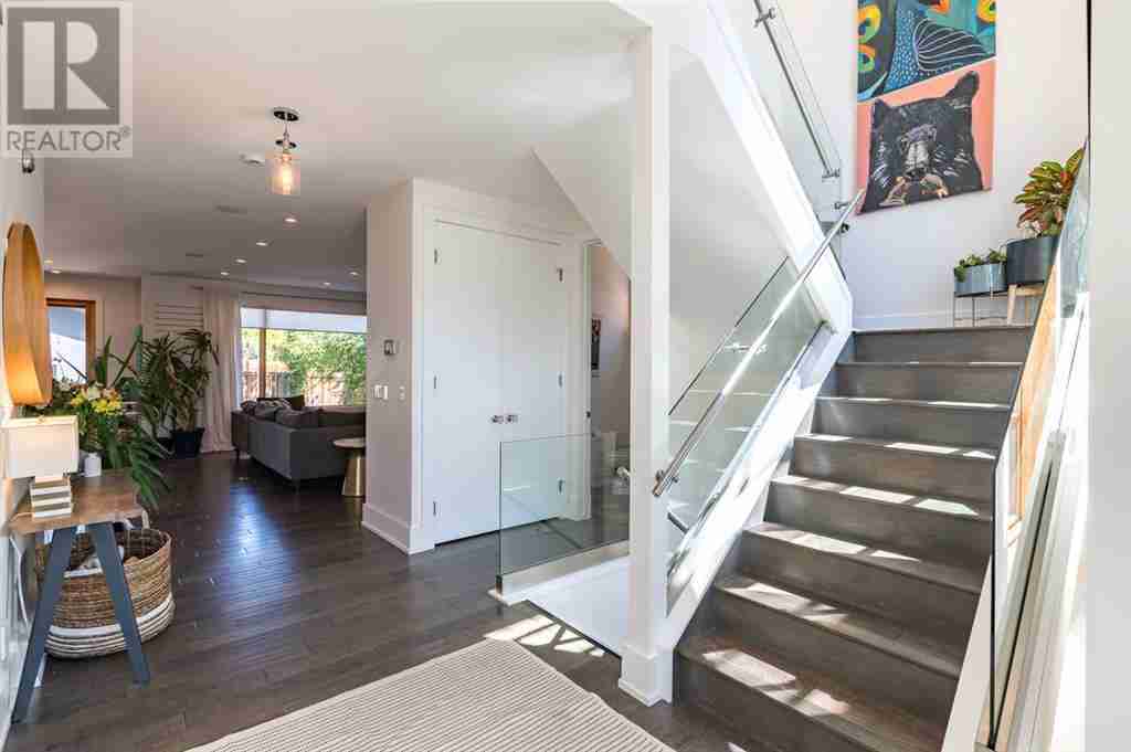 2008 55 Avenue SW North Glenmore Park