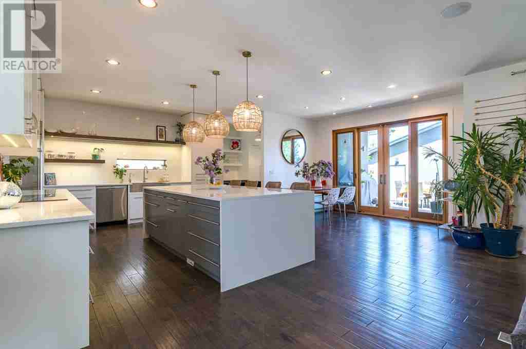 2008 55 Avenue SW North Glenmore Park