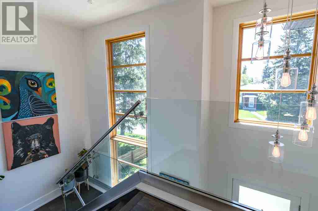 2008 55 Avenue SW North Glenmore Park