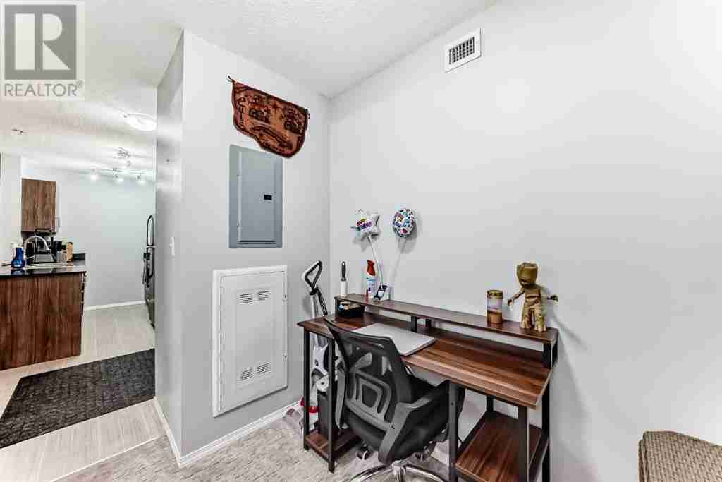 1305, 403 Mackenzie Way SW Downtown