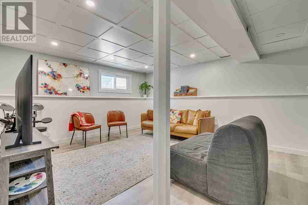 4 Rivervalley Crescent SE Riverbend