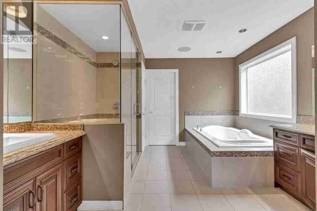 184 Cranarch Circle SE Cranston