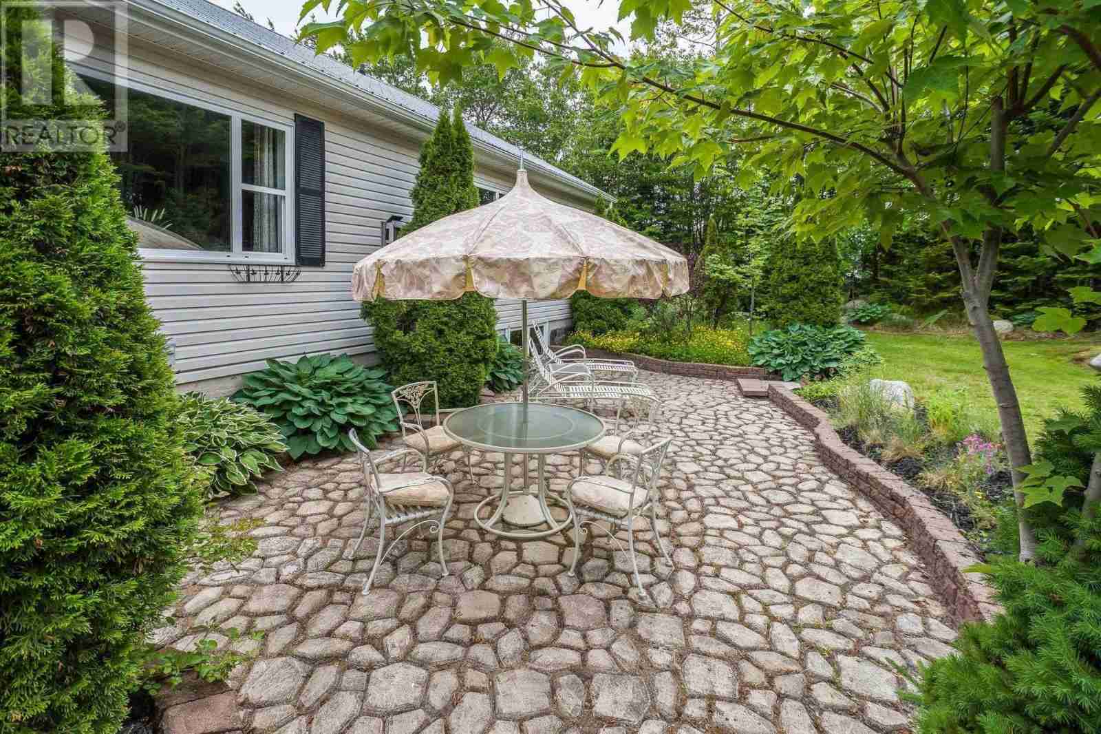 62 Glen Arbour Way