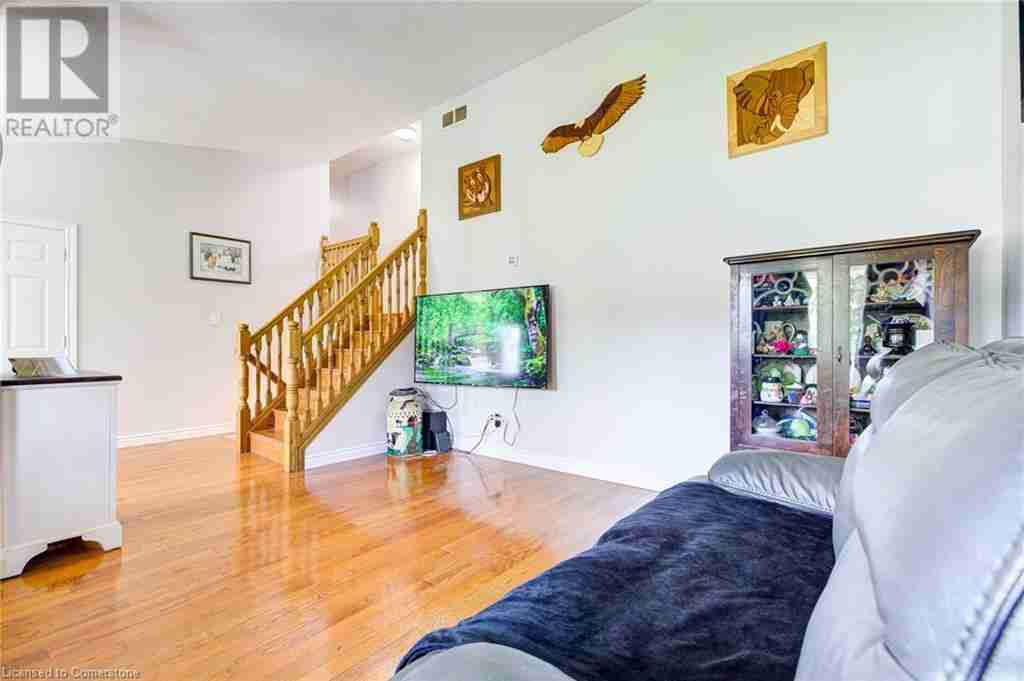 10 GLEN ABBEY Court Woodstock - South