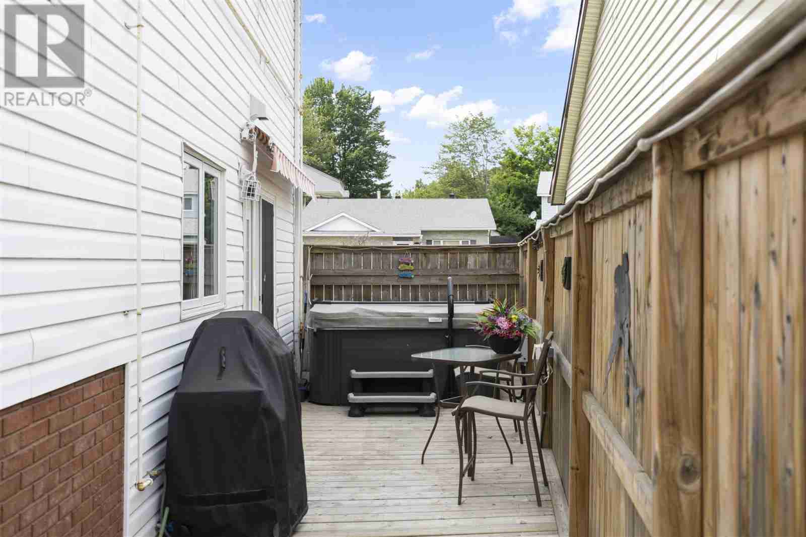 40 Taskar DR