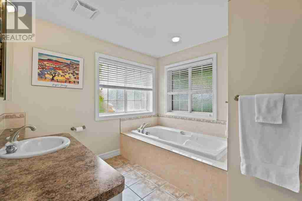 3800 60 Street NW NW Salmon Arm