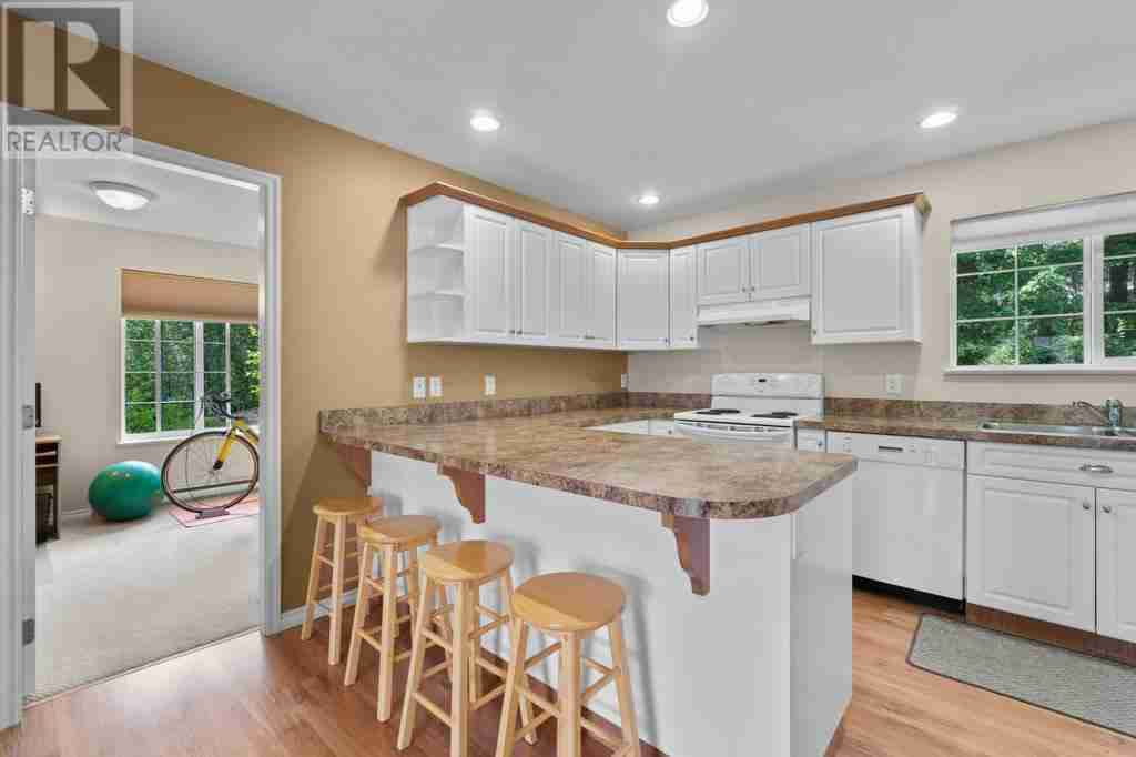 3800 60 Street NW NW Salmon Arm