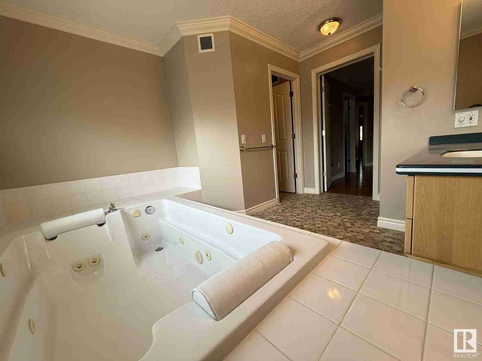 520 TWIN BROOKS BAY BA NW Twin Brooks