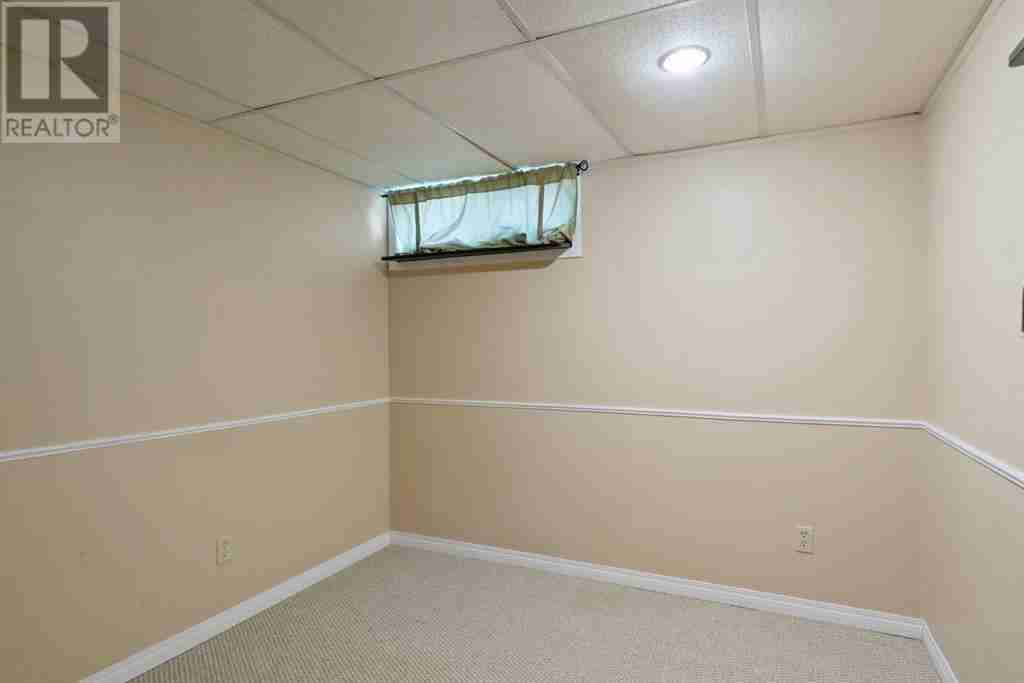 1808 111 Avenue SW Braeside
