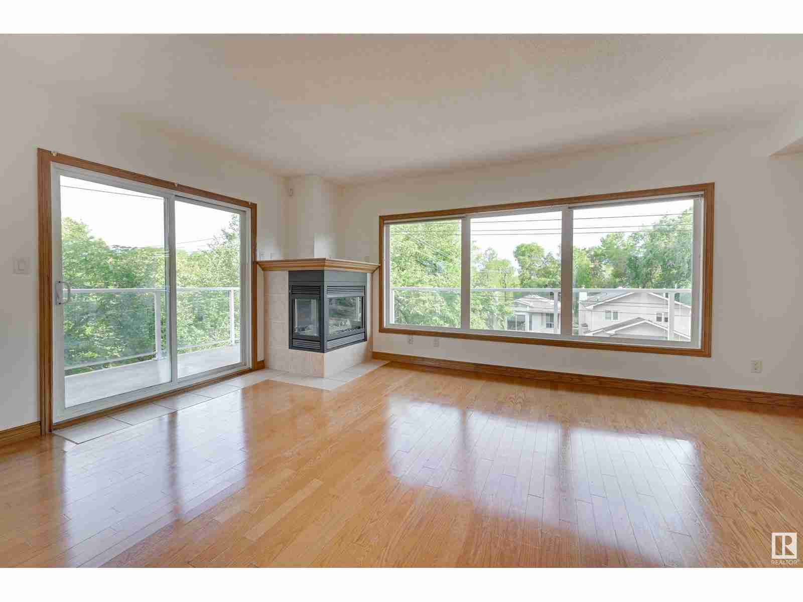 #306 11111 82 AV NW Garneau