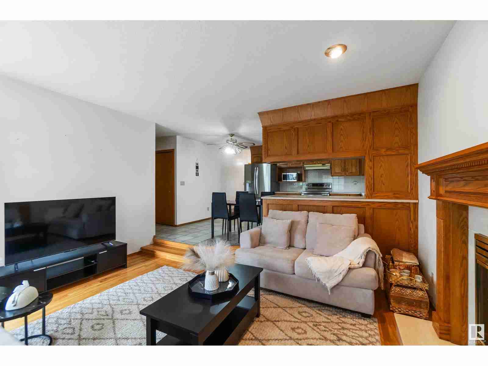 7511 158 A AV NW NW Mayliewan