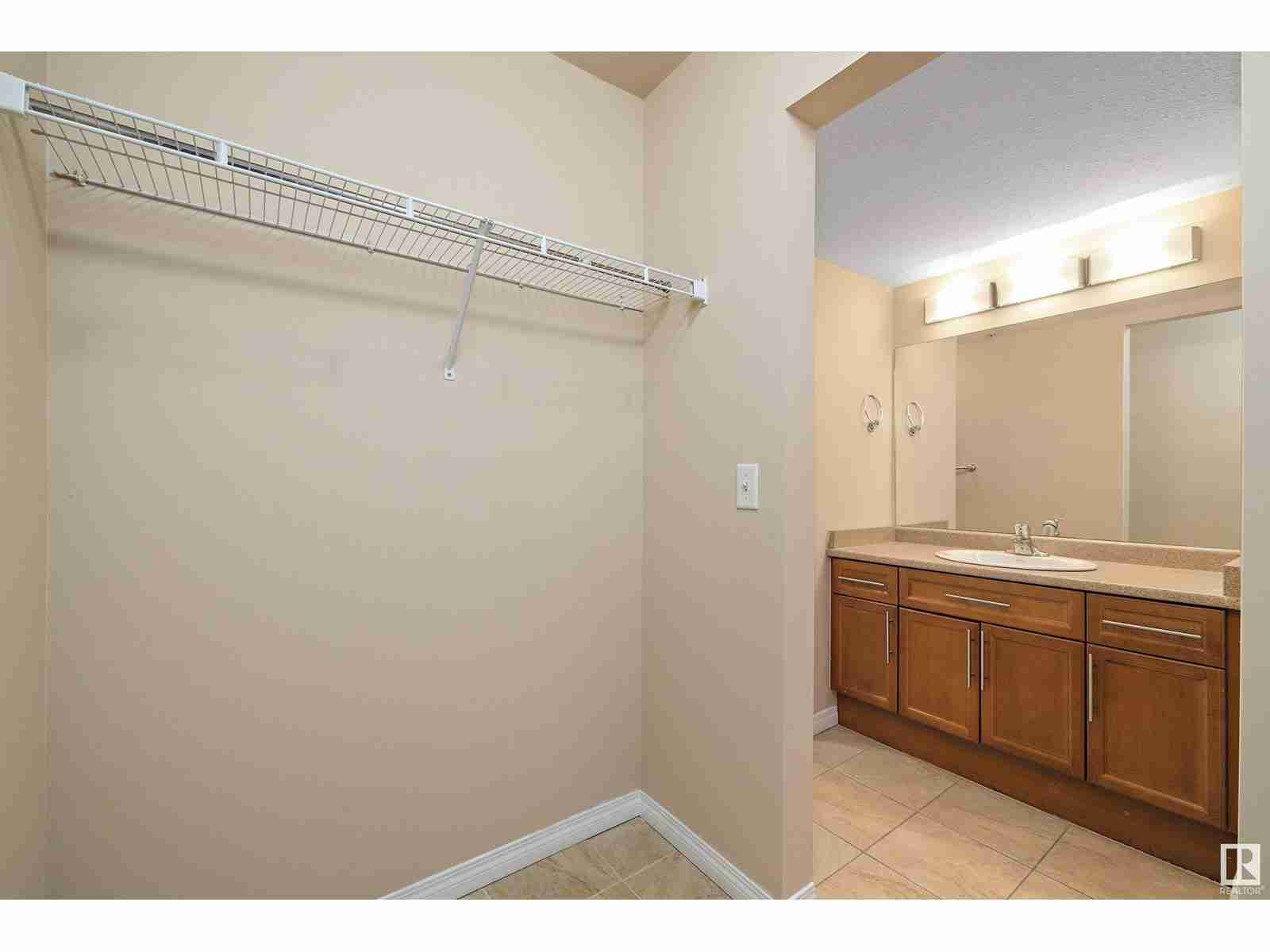#303 6925 199 ST NW Glastonbury