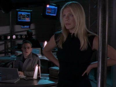 Watch La Femme Nikita Season 2 Episode 19
