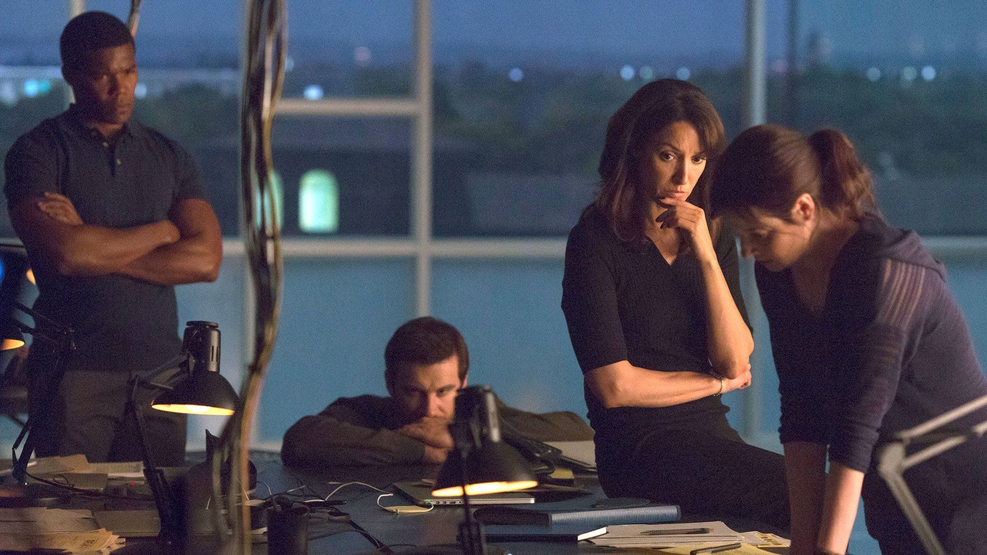 Watch Taken Season 1 Episode 4