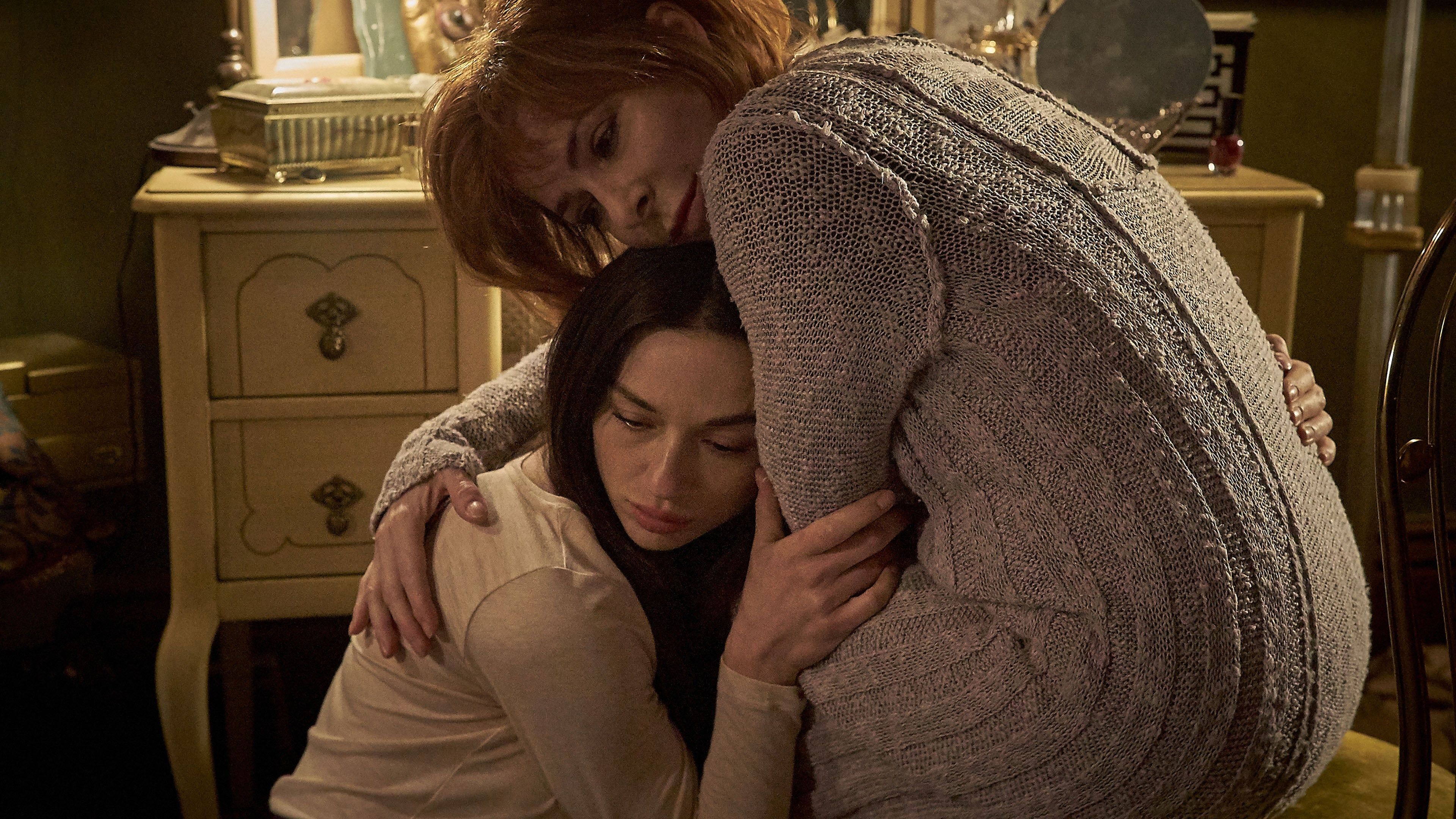 Watch Ghostland (2018)