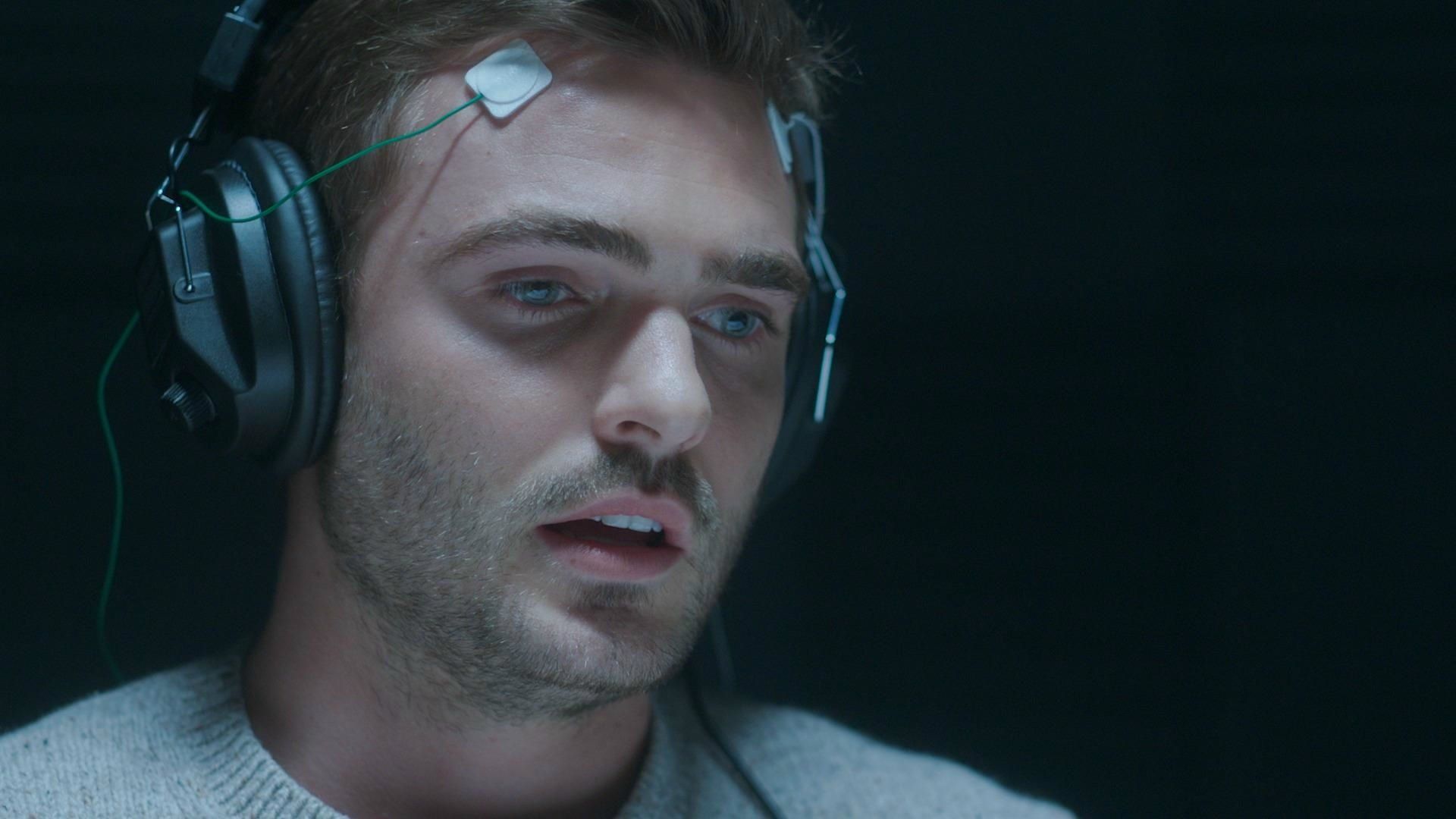 Watch Siren Season 2 Episode 11