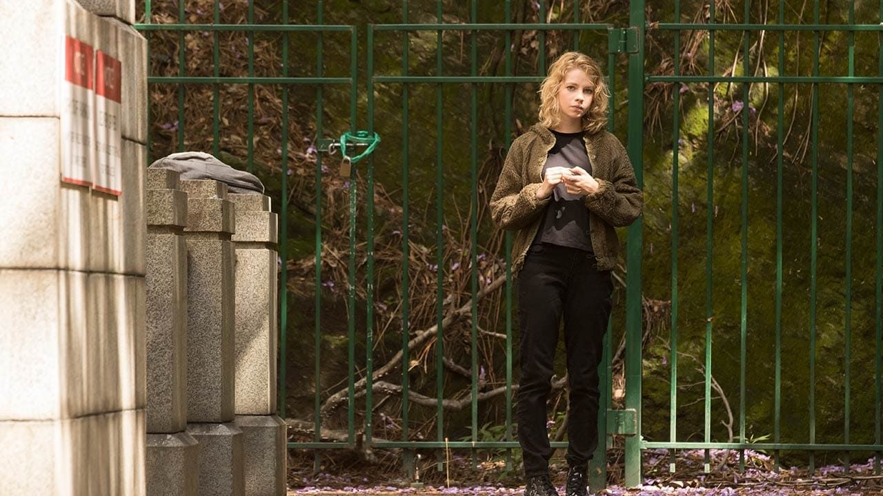 Watch Harrow Season 1 Episode 10