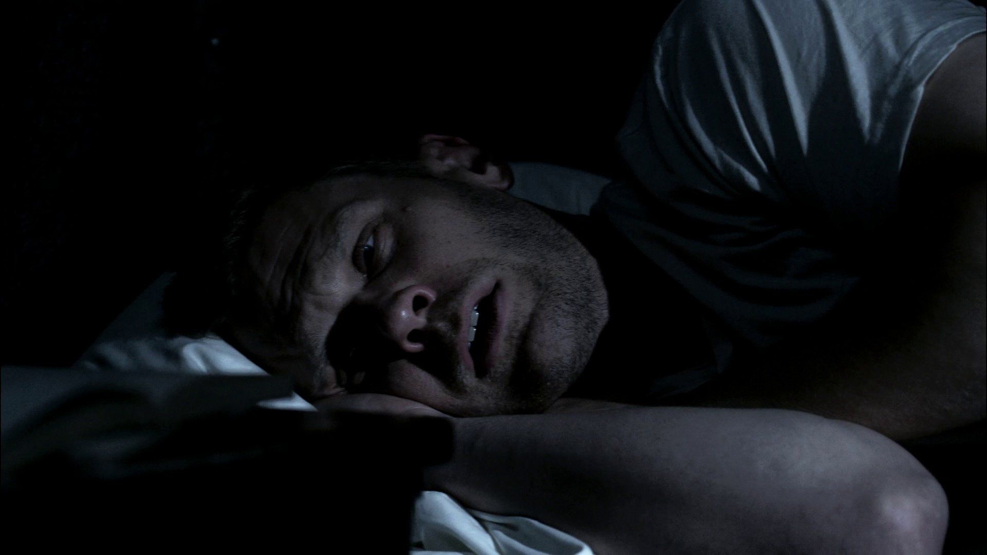 Watch Supernatural Season 5 Episode 1
