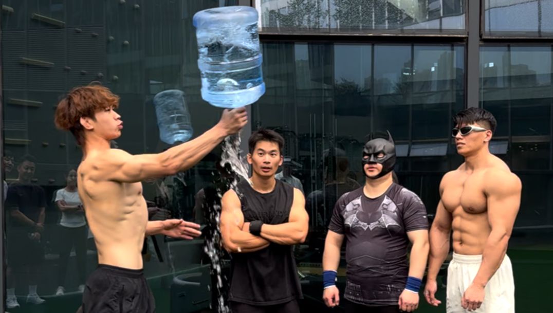 班门弄斧罢了