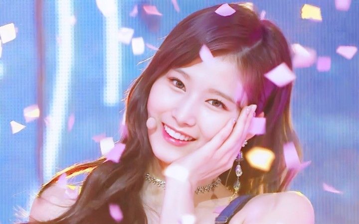 【TWICE】纪念史上最伟大兔曲！What is love问爱诞生五周年！
