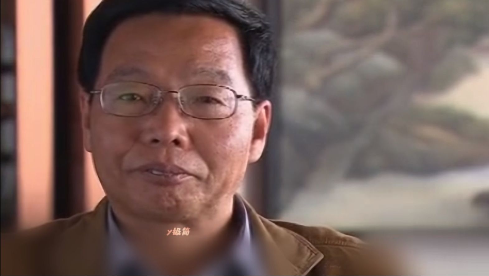 “知识分子的刀，终究斩不断命运的骨…”