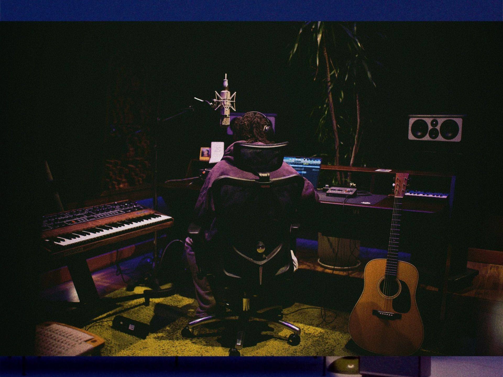 Studio time. 单曲“1999” 4/8 9:00pm全网发行！！！ 给我去听