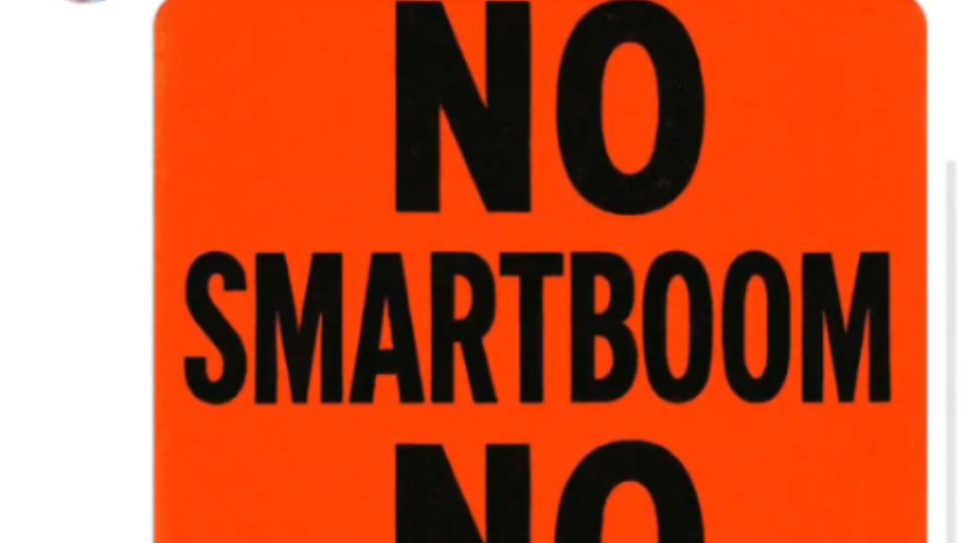 smartboom这是什么天大的热闹呀，双方在推上已经开始明牌互撕了，企鹅真的是在国外被人家按着打，好没面子，我这钱看来是花不出去了，smart公司真没契约精神