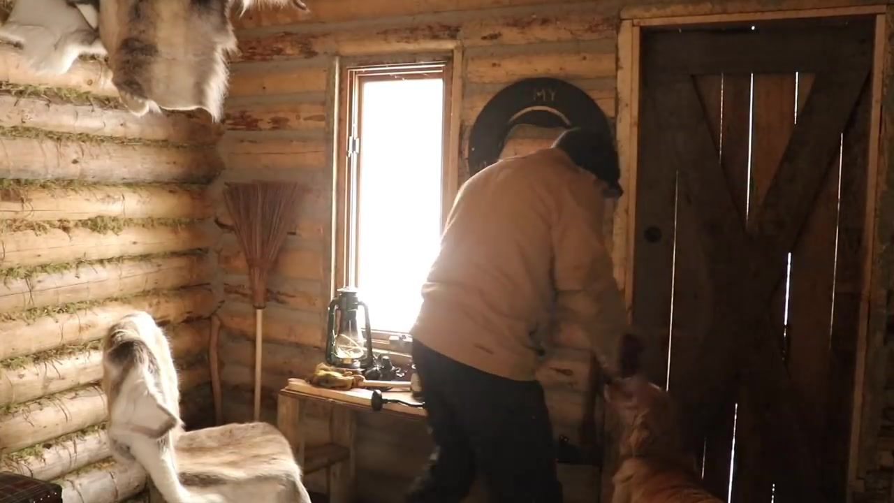 【原始木屋】17.丛林木屋项目之铸铁烹饪销售员 Bushcraft Log Cabin Project, Cast Iron Cooking and I